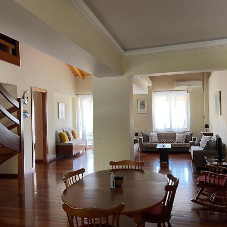 Azure Retreat Apartment Loutraki  Bagian luar foto