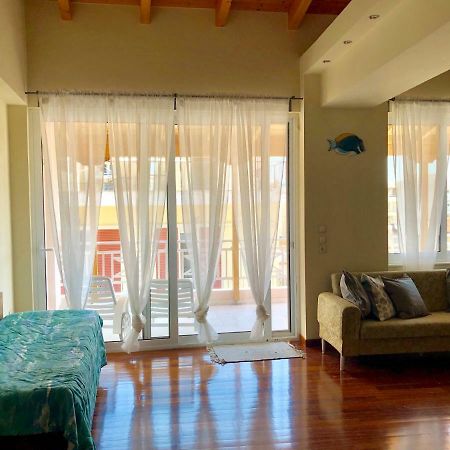 Azure Retreat Apartment Loutraki  Bagian luar foto