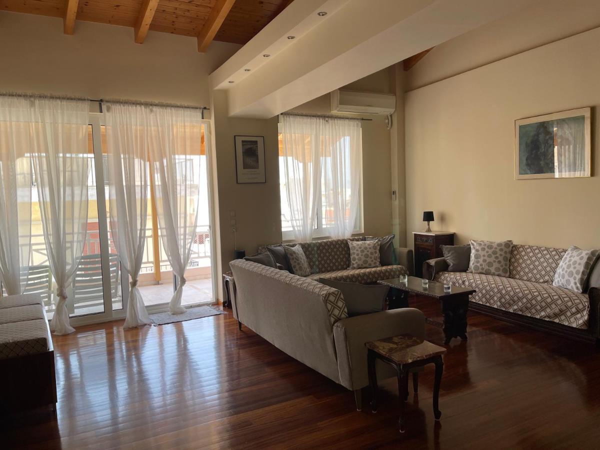 Azure Retreat Apartment Loutraki  Bagian luar foto