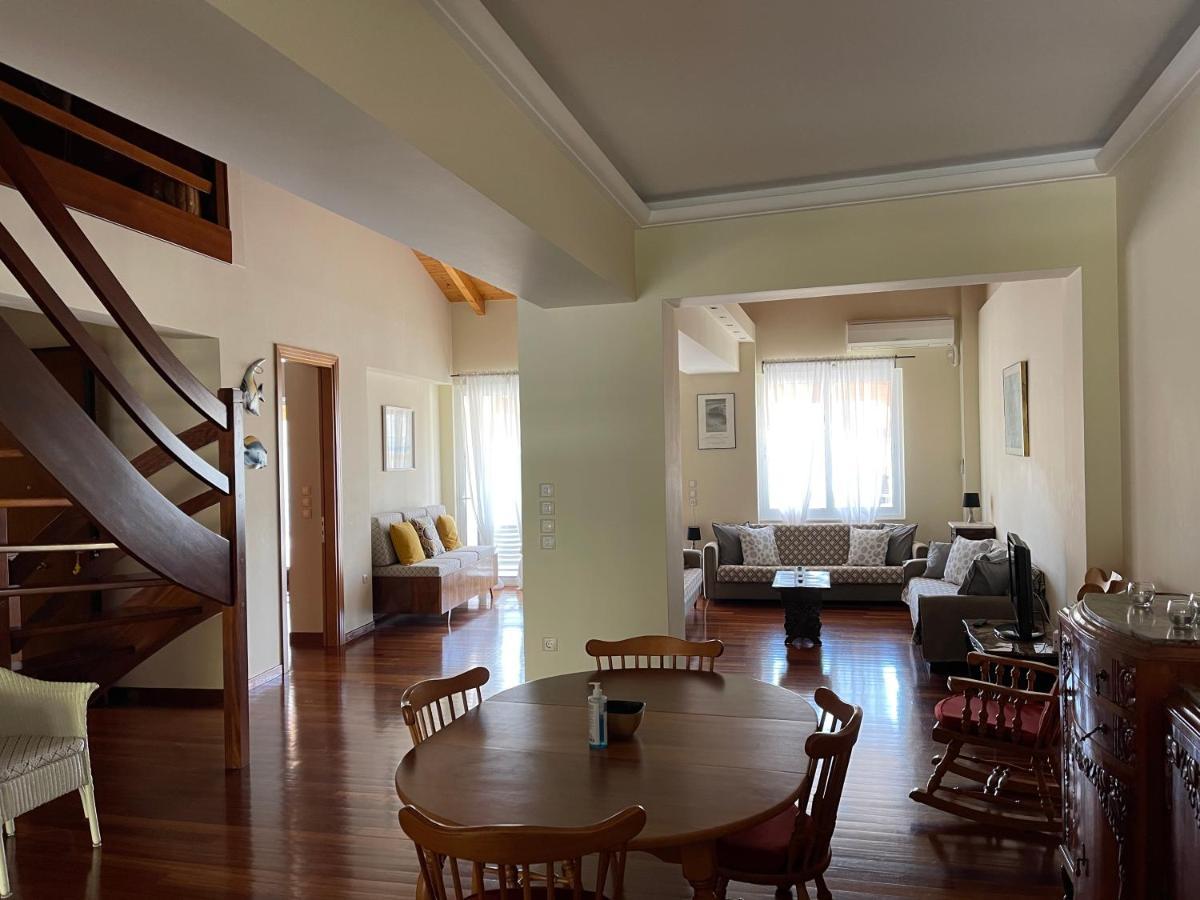Azure Retreat Apartment Loutraki  Bagian luar foto