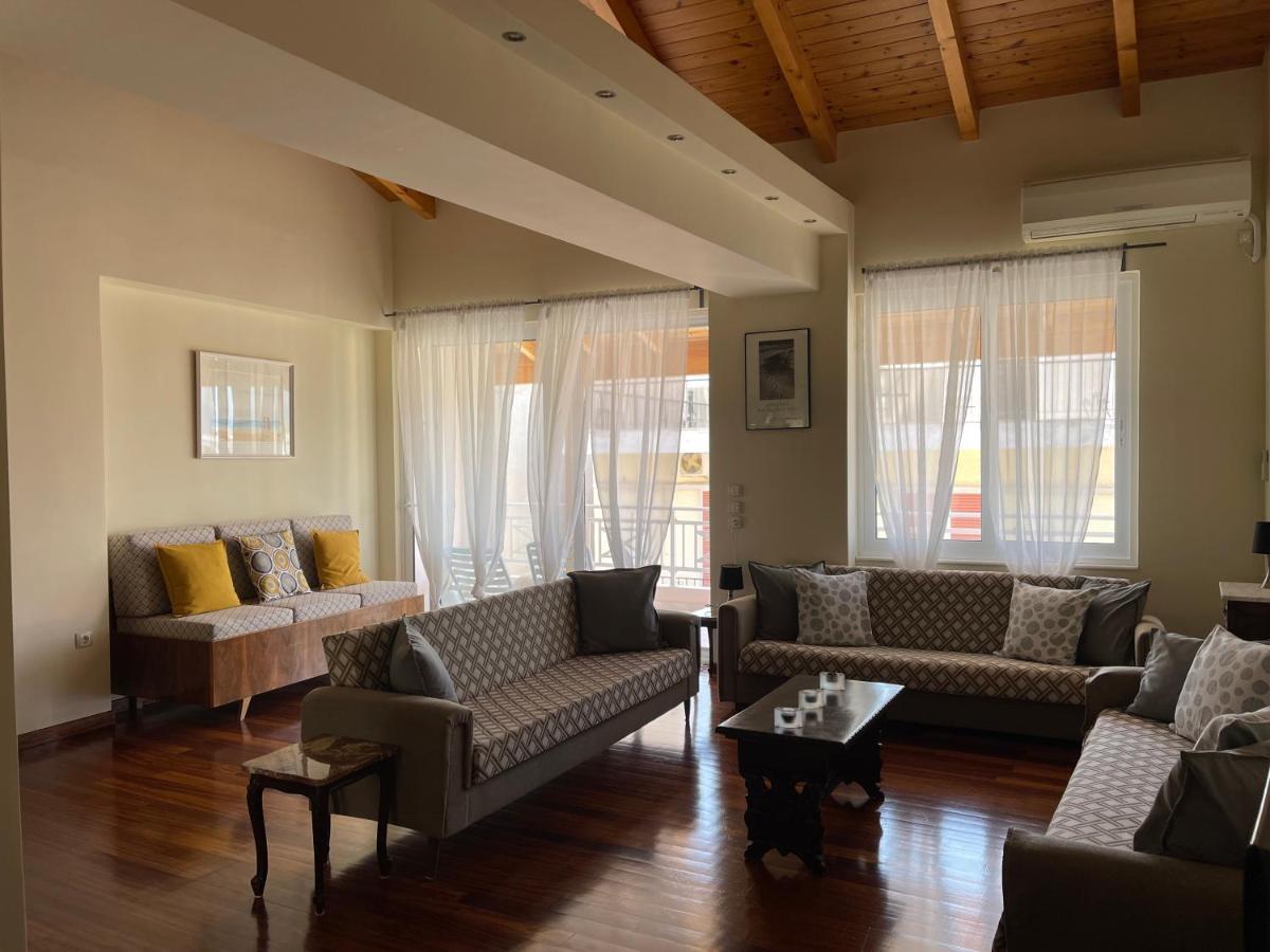 Azure Retreat Apartment Loutraki  Bagian luar foto