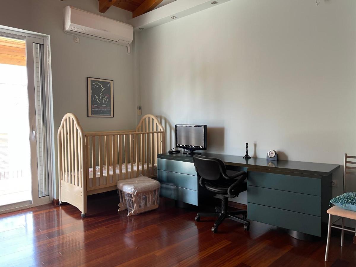 Azure Retreat Apartment Loutraki  Bagian luar foto