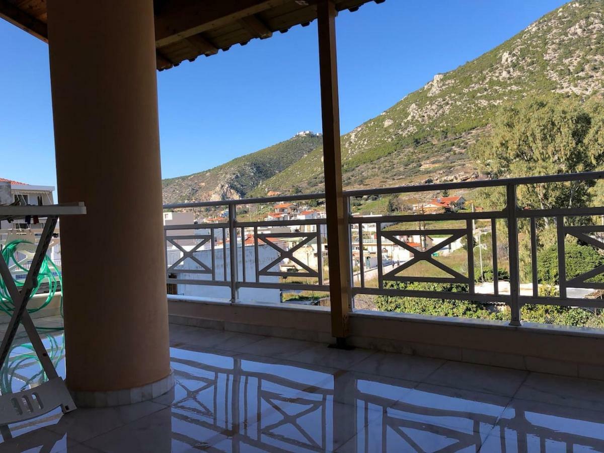 Azure Retreat Apartment Loutraki  Bagian luar foto