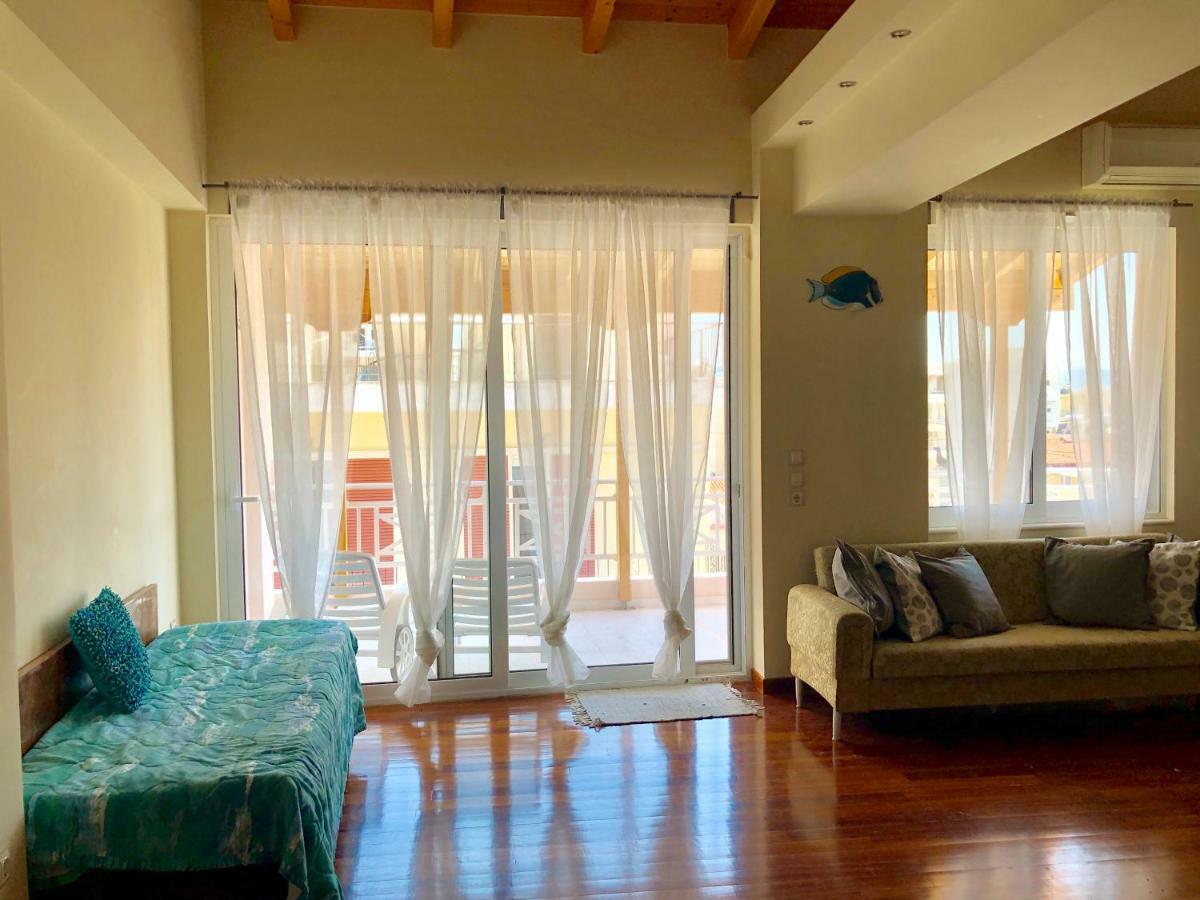 Azure Retreat Apartment Loutraki  Bagian luar foto