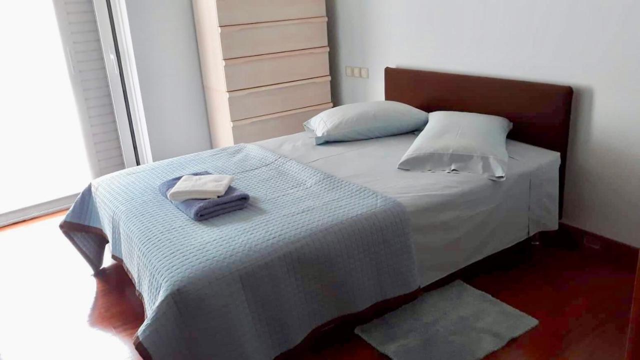 Azure Retreat Apartment Loutraki  Bagian luar foto